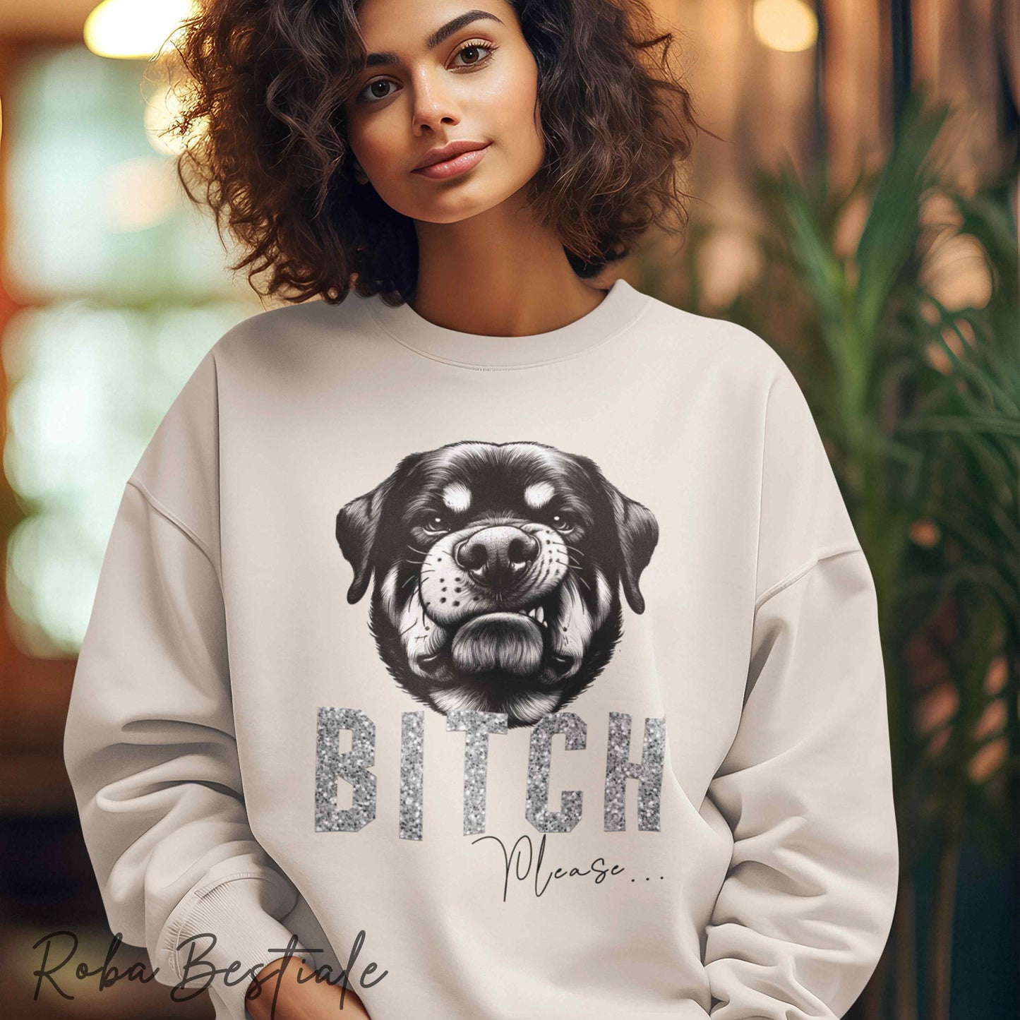 Felpa BI**H, PLEASE - ROTTWEILER - Dettagli GLITTER - Girocollo, Unisex - Off White, Nera o Grigia - dalla XS alla 3XL