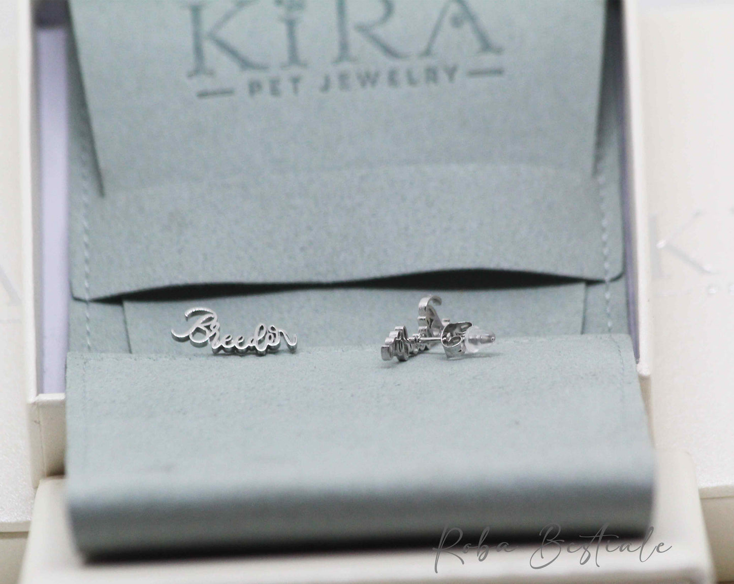 Orecchini KIRA PET JEWELRY - Modello Name - BREEDER - in Acciaio Inox, con chiusura a farfalla