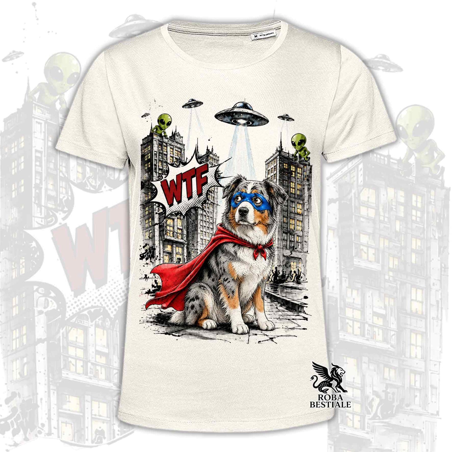 T-shirt beige stampata con un Australian Shepherd con espressione sorpresa, vestito da Super Eroe. Grafica originale Roba Bestiale, collezione Hero