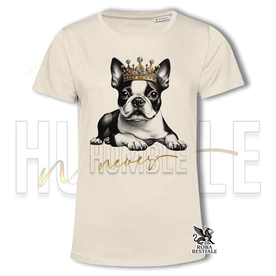 T-shirt stampata con un Boston Terrier, colore beige con grafica Never Humble