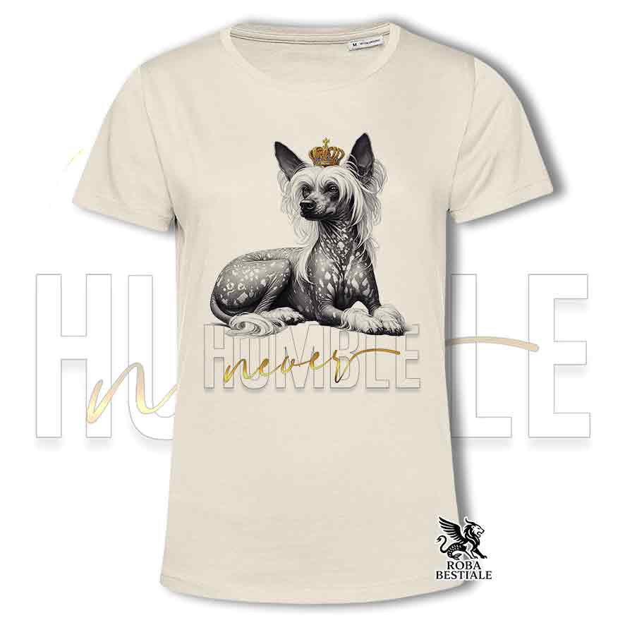 T-shirt stampata con un Chinese Crested Dog hairless, colore beige con grafica Never Humble