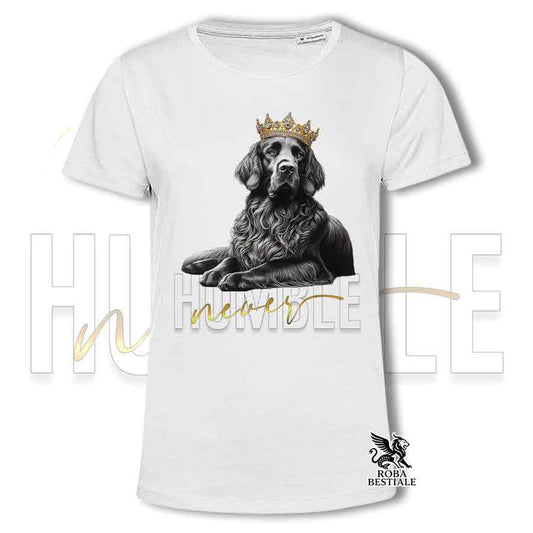 T-shirt stampata con un Flat Coated Retriever, colore bianco con grafica Never Humble