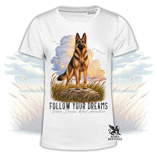 Maglietta maniche corte con stampa cane pastore tedesco e scritta Follow Your Dreams, bianca