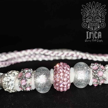 Guinzaglio da Show INCA LUXURY - In Raso Bianco e Rosa, con perle e asola per collare - 1 mt