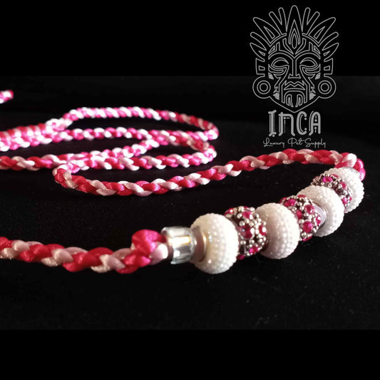 Guinzaglio da Show INCA LUXURY - In Raso Bianco e Magenta, con perle e asola per collare - 130 cm