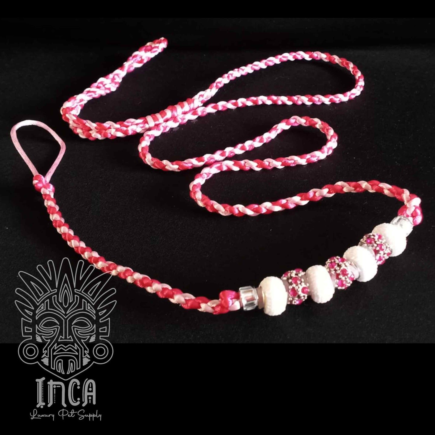 Guinzaglio da Show INCA LUXURY - In Raso Bianco e Magenta, con perle e asola per collare - 130 cm