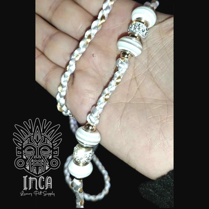 Guinzaglio da Show INCA LUXURY - In Raso Bianco e Oro, con perle e asola per collare - 1 mt