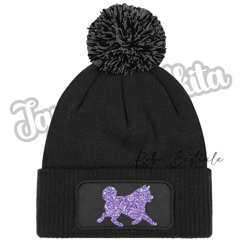 Cappellino invernale nero con pon pon e patch cane viola glitterata