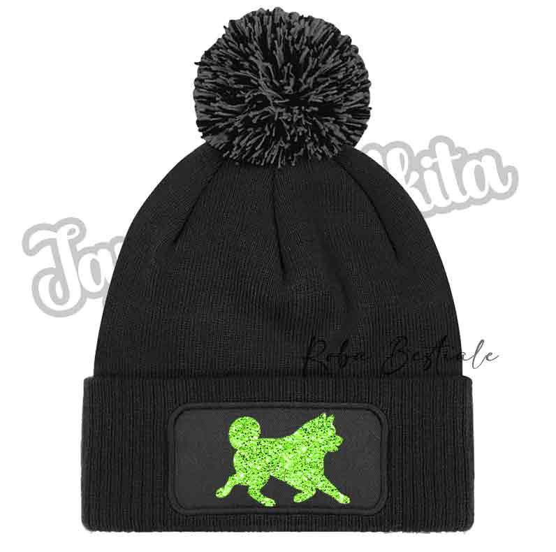 Cappellino invernale nero con pon pon nero e patch cane verde lime glitter