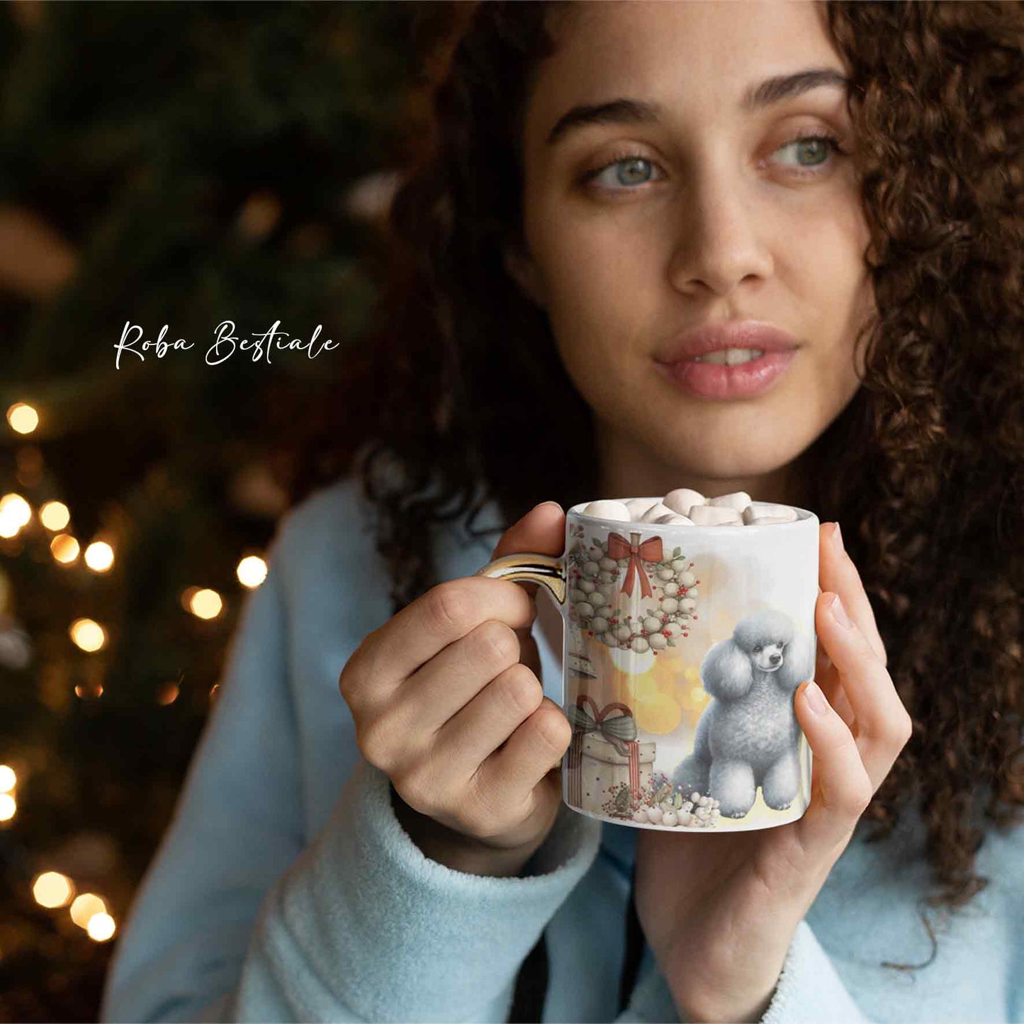 Tazza COZY WINTER - BARBONE Nano Grigio Argento - In Ceramica, con manico color Oro - 330 ml