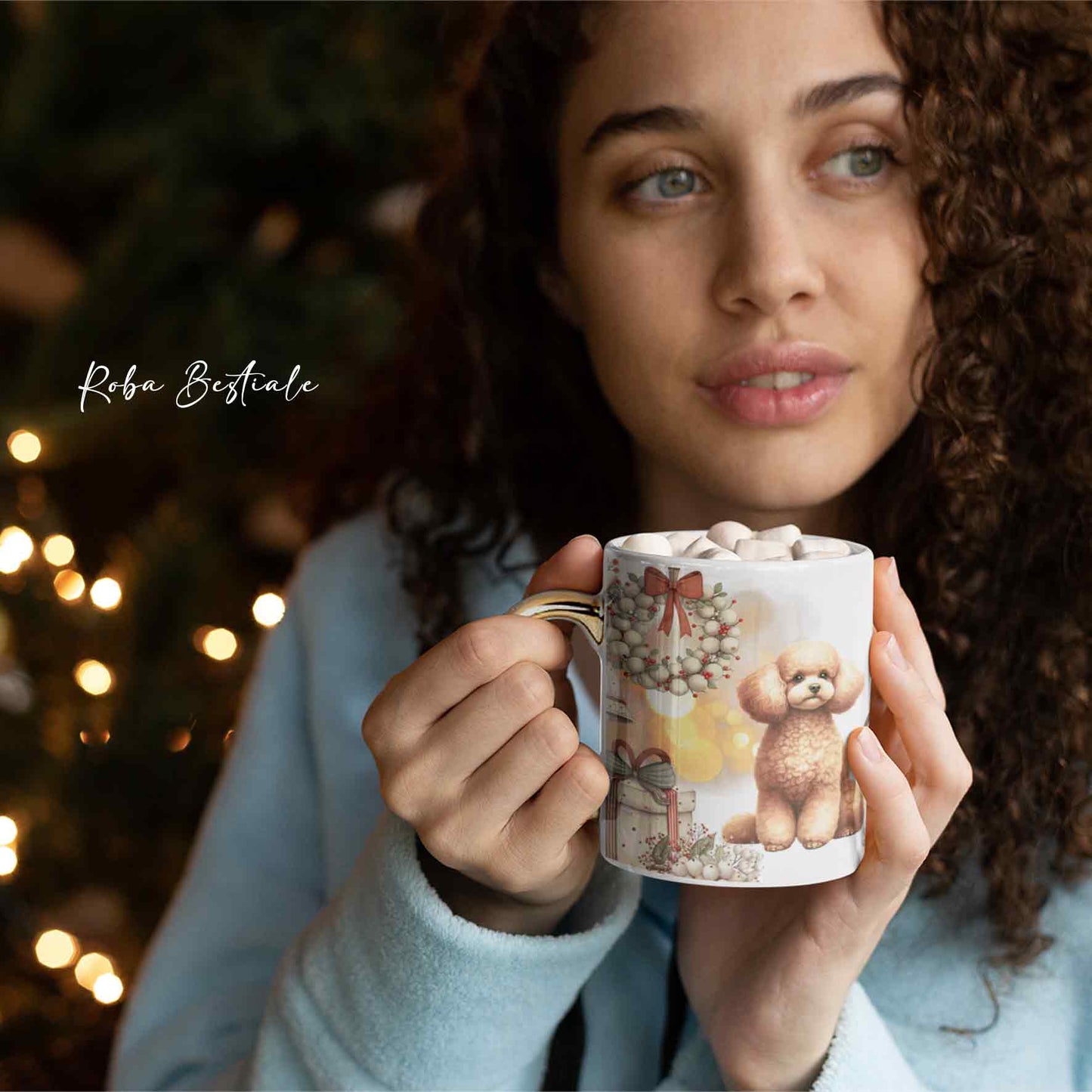 Tazza COZY WINTER - BARBONE Toy Fulvo - In Ceramica, con manico color Oro - 330 ml