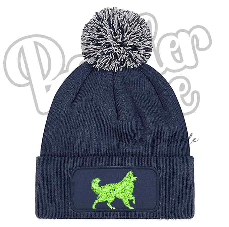 Cappellino invernale blu navy con pon pon grigio e toppa cane verde lime