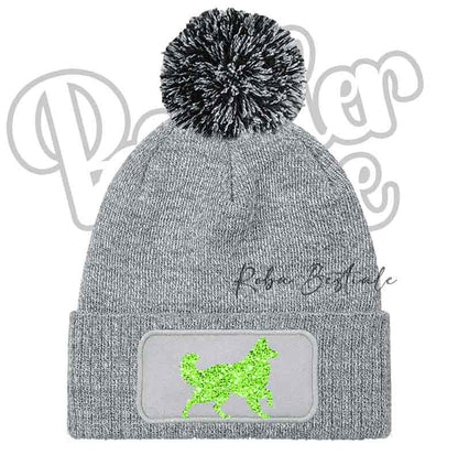 Cappellino invernale grigio con pon pon nero e toppa cane verde lime