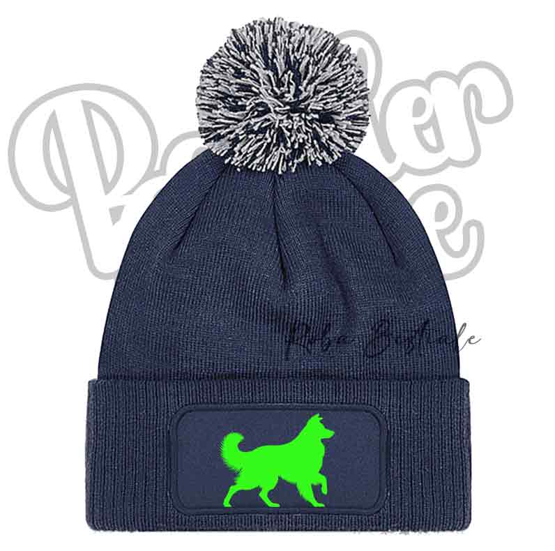 Cappellino invernale blu navy con pon pon grigio e toppa cane verde lime