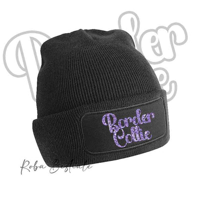 Cappellino invernale nero con patch e scritta “Border Collie” viola