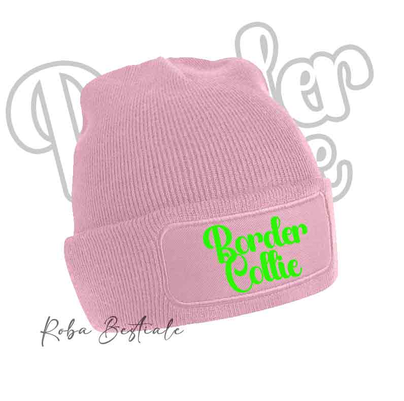 Cappellino invernale rosa baby con patch “Border Collie” verde lime