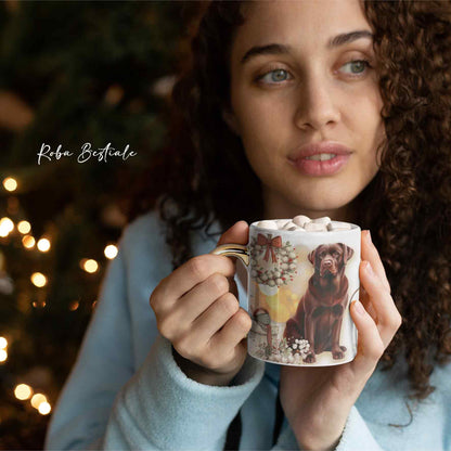 Tazza COZY WINTER - LABRADOR RETRIEVER Cioccolato - In Ceramica, con manico color Oro - 330 ml