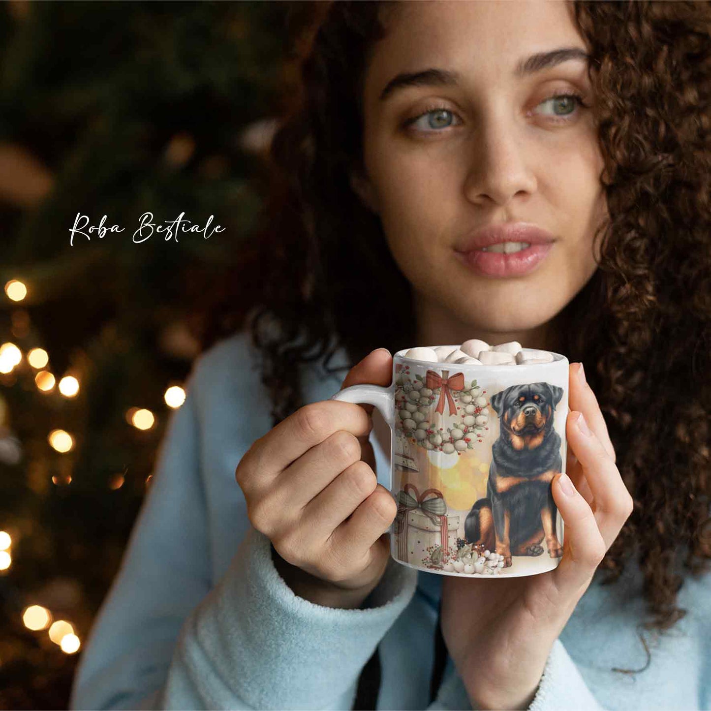 Tazza COZY WINTER - ROTTWEILER - In Ceramica, con manico color Oro - 330 ml