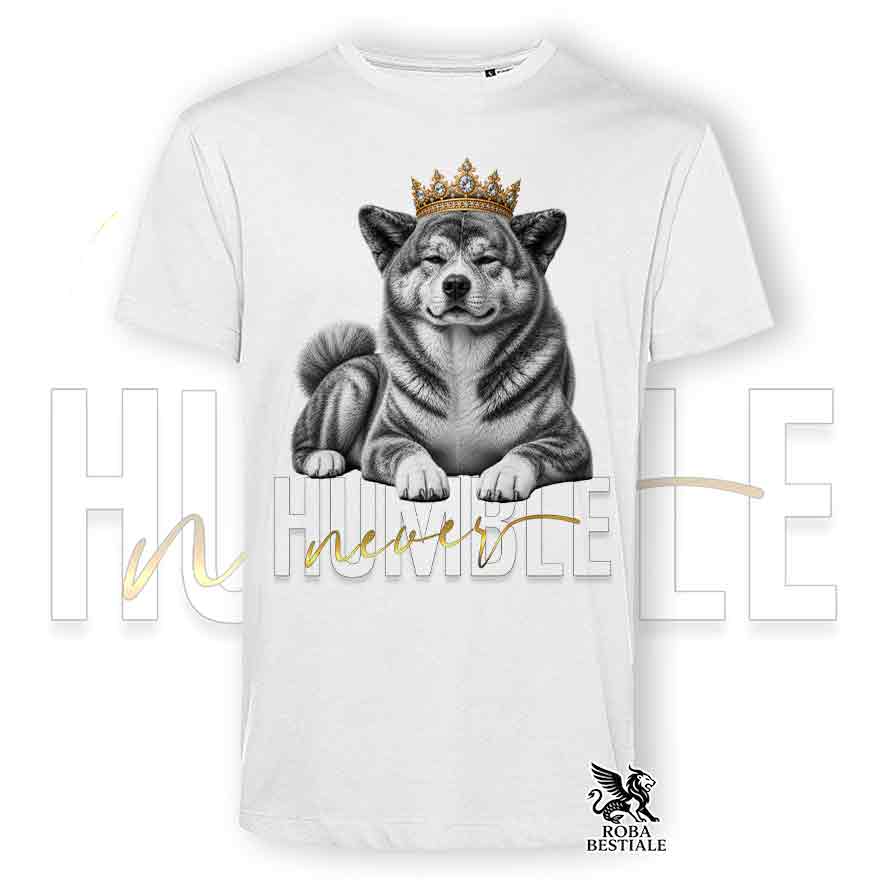 T-shirt stampata con Akita Inu Giapponese, colore bianco con grafica Never Humble