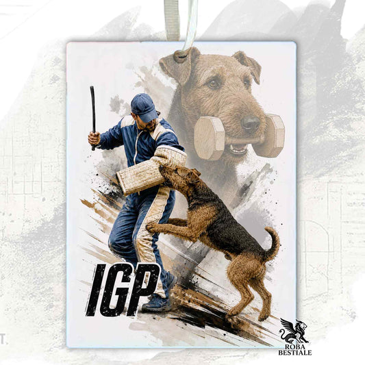 Profumatore in feltro con la stampa di un Airedale Terrier che pratica IGP. Grafica originale Roba Bestiale