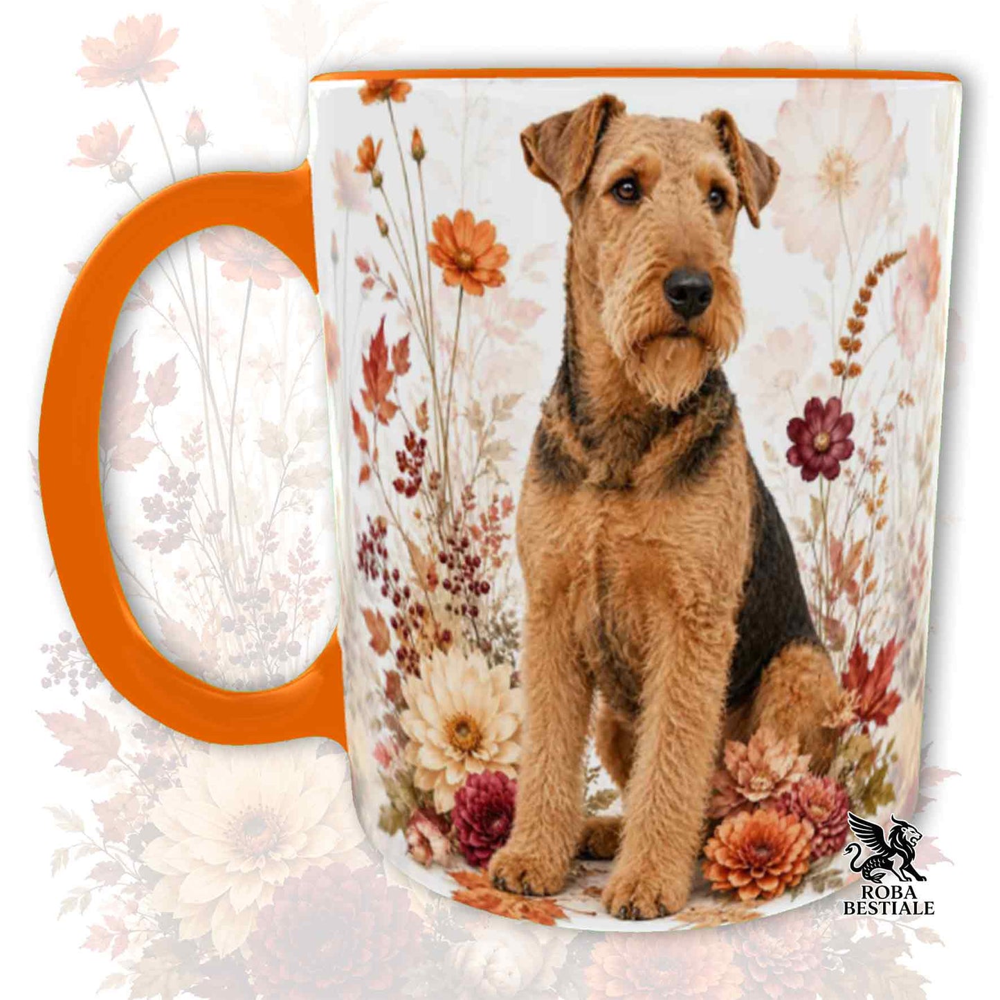 Tazza con la stampa di un Airedale Terrier seduto in mezzo a fiori e foglie autunnali. Grafica originale Roba Bestiale, collezione Fall in Love