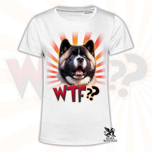 T-shirt bianca stampata con un Akita Americano con espressione sorpresa. Grafica originale Roba Bestiale, collezione WTF??