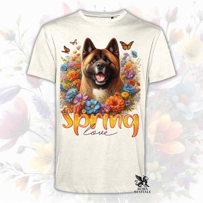 Una t-shirt beige stampata con un Akita Americano immerso nei fiori colorati. Collezione Spring Love di Roba Bestiale