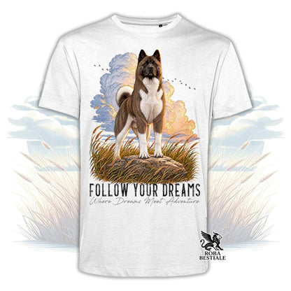 T-shirt bianca stampata con un Akita Americano. Grafica originale Roba Bestiale, collezione Dream