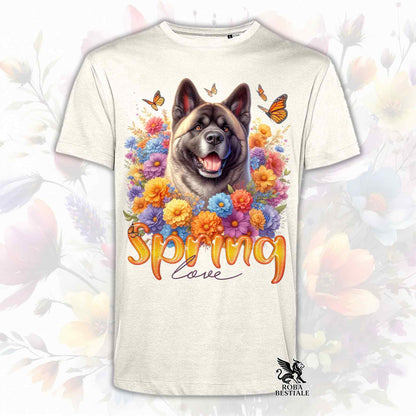 Una t-shirt beige stampata con un Akita Americano immerso nei fiori colorati. Collezione Spring Love di Roba Bestiale