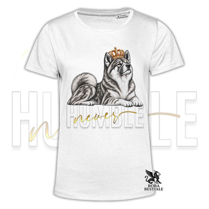 T-shirt bianca con stampa cane tigrato con corona e logo "Roba Bestiale"