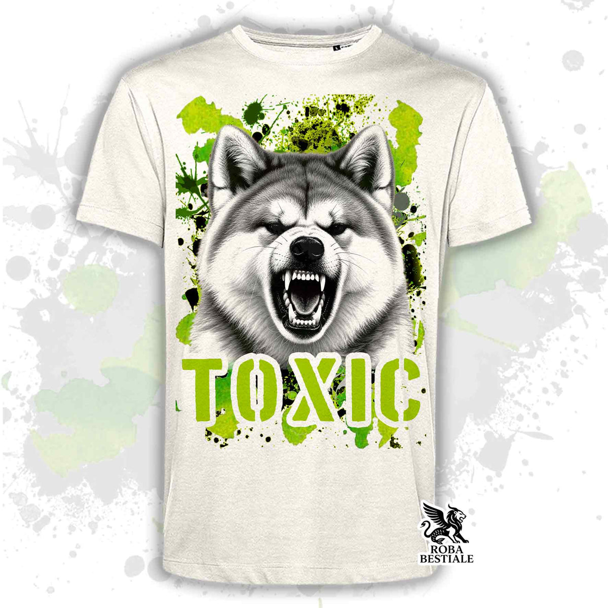 T-shirt beige stampata con un Akita Inu con espressione arrabbiata. Grafica originale Roba Bestiale, collezione Toxic