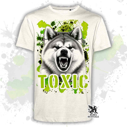 T-shirt beige stampata con un Akita Inu con espressione arrabbiata. Grafica originale Roba Bestiale, collezione Toxic