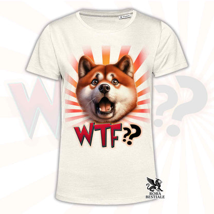 T-shirt beige stampata con un Akita Inu con espressione sorpresa. Grafica originale Roba Bestiale, collezione WTF??