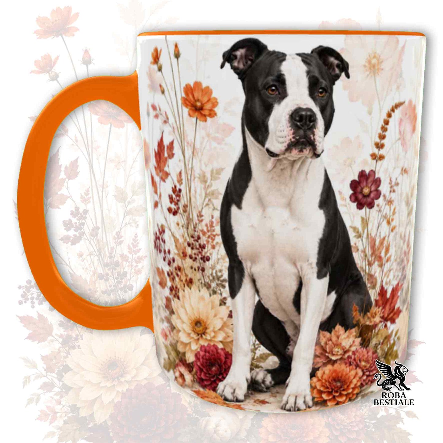 Tazza con la stampa di un American Staffordshire Terrier seduto in mezzo a fiori e foglie autunnali. Grafica originale Roba Bestiale, collezione Fall in Love