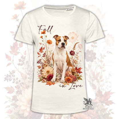 T-shirt beige stampata con un American Staffordshire Terrier seduto in mezzo a fiori e foglie autunnali. Grafica originale Roba Bestiale, collezione Fall in Love