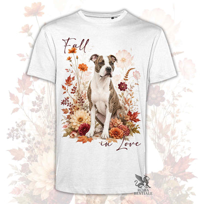 T-shirt bianca stampata con un American Staffordshire Terrier seduto in mezzo a fiori e foglie autunnali. Grafica originale Roba Bestiale, collezione Fall