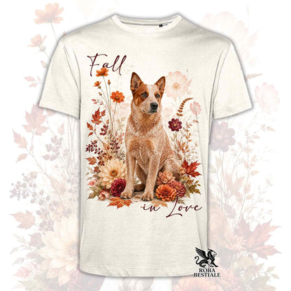 T-shirt bianca stampata con un Australian Cattle Dog seduto in mezzo a fiori e foglie autunnali. Grafica originale Roba Bestiale, collezione Fall