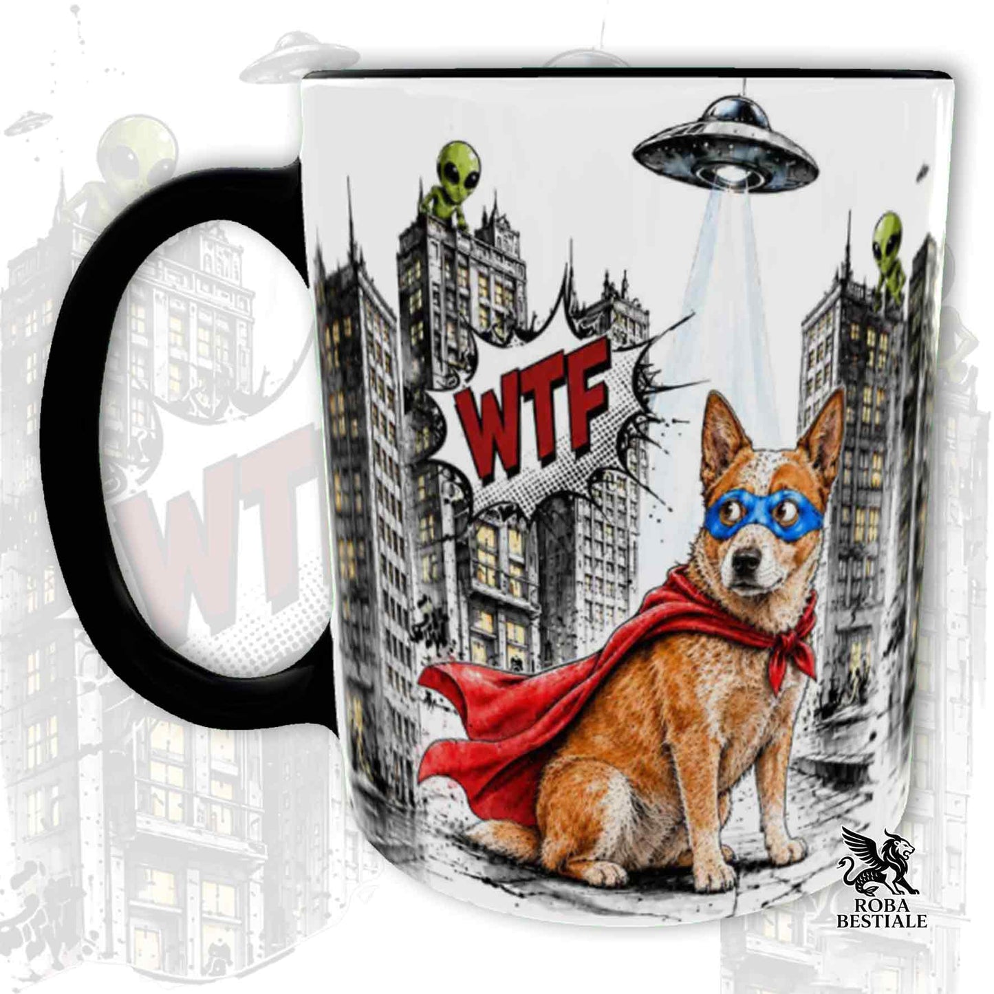Tazza nera stampata con un Australian Cattle Dog con espressione sorpresa, vestito da Super Eroe. Grafica originale Roba Bestiale, collezione Hero