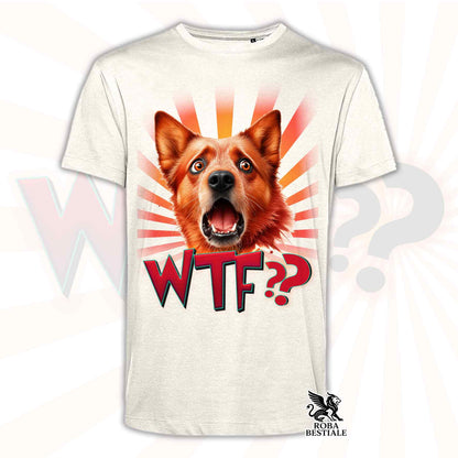 T-shirt beige stampata con un Australian Cattle Dog con espressione sorpresa. Grafica originale Roba Bestiale, collezione WTF??