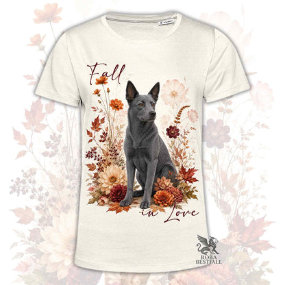 T-shirt beige stampata con un Australian Kelpie seduto in mezzo a fiori e foglie autunnali. Grafica originale Roba Bestiale, collezione Fall
