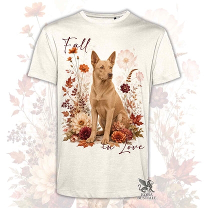 T-shirt beige stampata con un Australian Kelpie seduto in mezzo a fiori e foglie autunnali. Grafica originale Roba Bestiale, collezione Fall