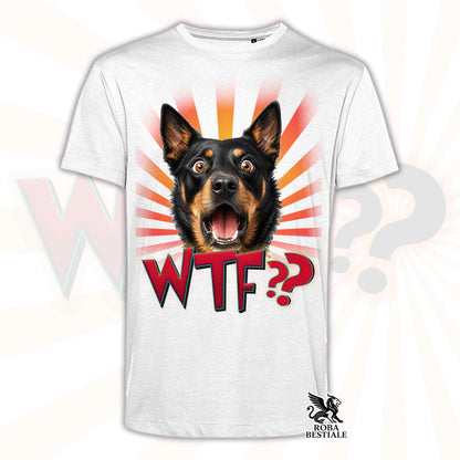 T-shirt bianca stampata con un Australian Kelpie con espressione sorpresa. Grafica originale Roba Bestiale, collezione WTF??