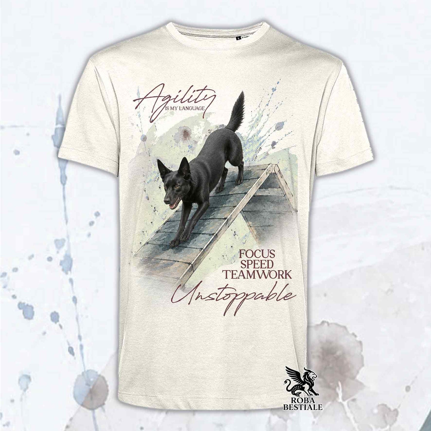 T-shirt bianca stampata con un Australian Kelpie che fa Agility. Grafica originale Roba Bestiale, collezione A-Frame