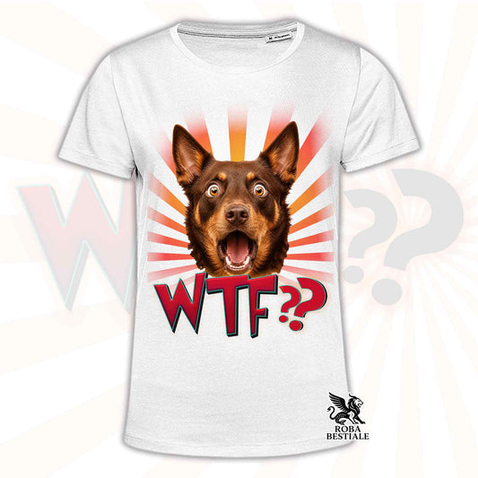 T-shirt bianca stampata con un Australian Kelpie rosso focato con espressione sorpresa. Grafica originale Roba Bestiale, collezione WTF??