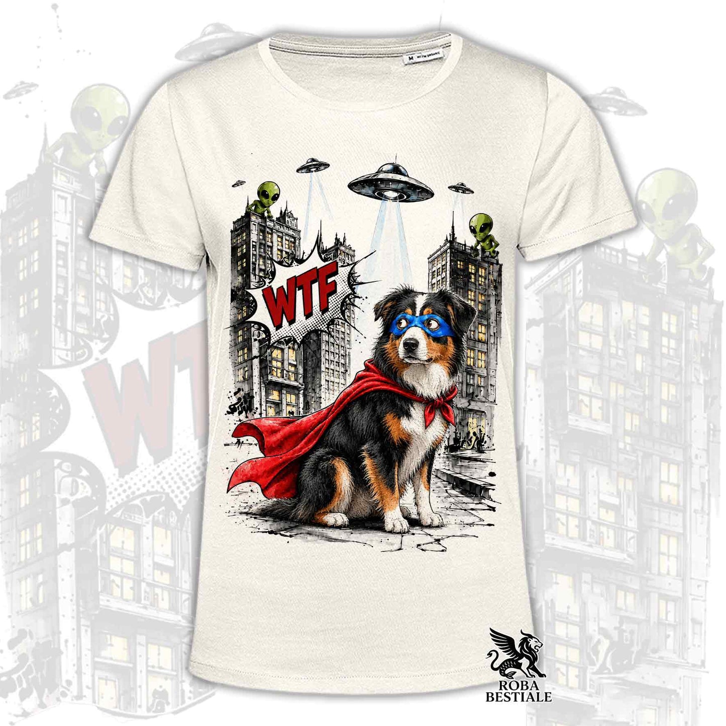 T-shirt beige stampata con un Australian Shepherd con espressione sorpresa, vestito da Super Eroe. Grafica originale Roba Bestiale, collezione Hero