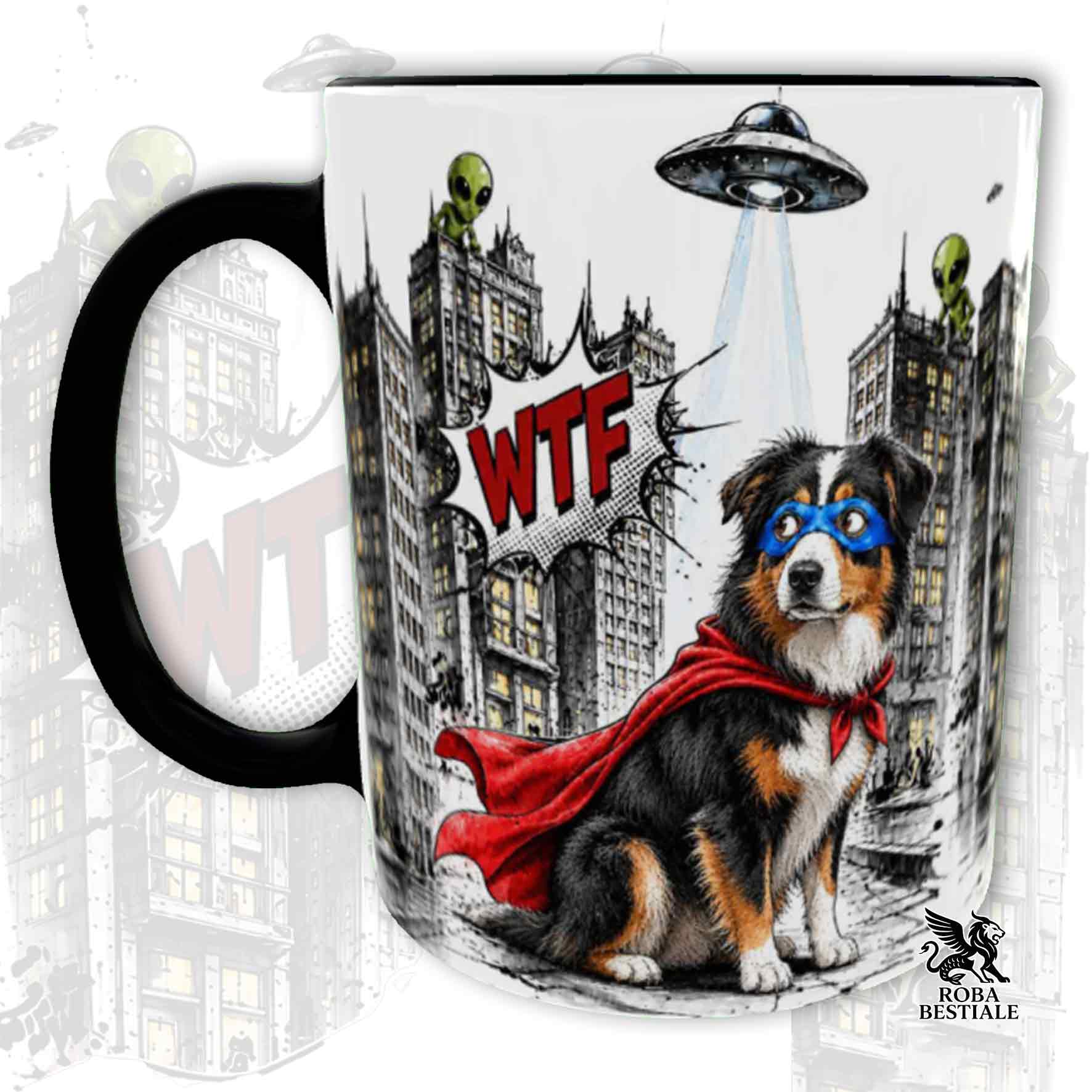Tazza nera stampata con un Australian Shepherd con espressione sorpresa, vestito da Super Eroe. Grafica originale Roba Bestiale, collezione Hero