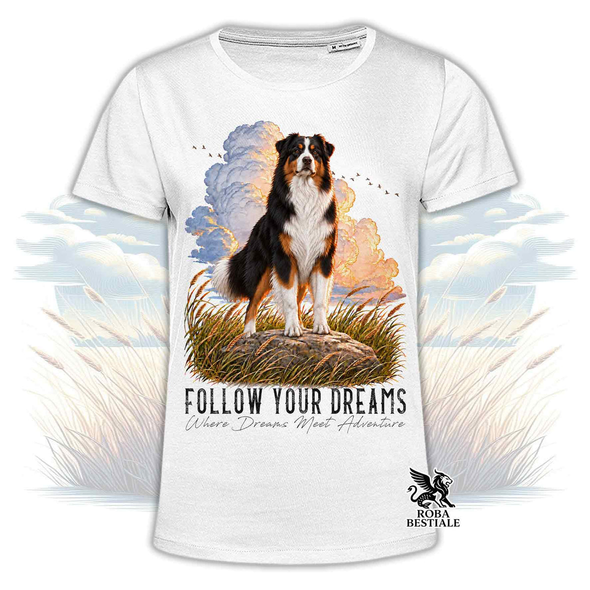 T-shirt bianca stampata con un Australian Shepherd. Grafica originale Roba Bestiale, collezione Dream