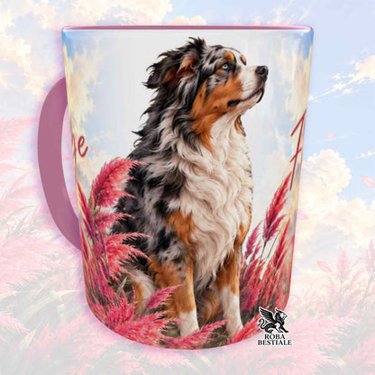 Tazza con Australian Shepherd blue merle e fiori rosa, manico rosa, ROBA BESTIALE
