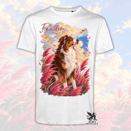 T-shirt bianca con stampa cane tricolore e scritta Freedom, piume rosse