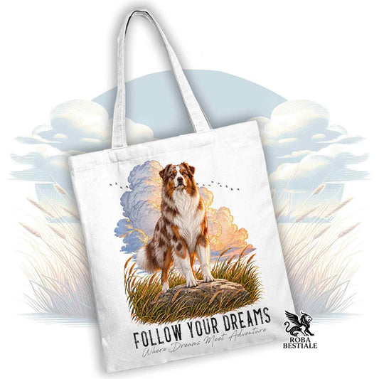 Borsa tote bianca in tela con cane Australian Shepherd e scritta Follow Your Dreams